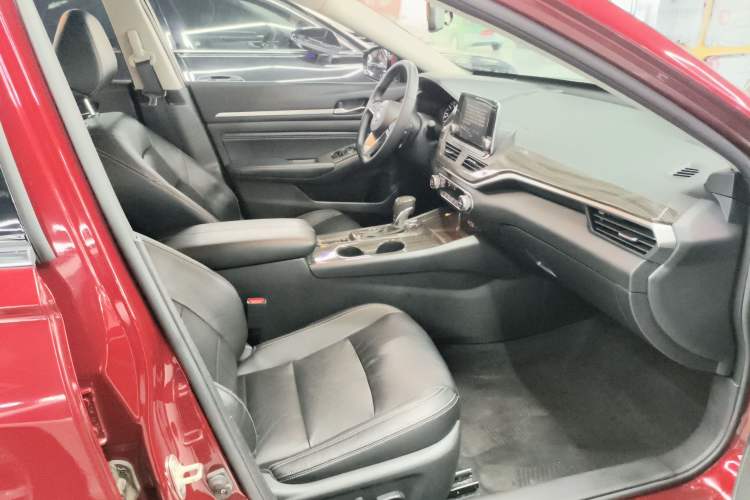 Used Nissan Teana 2019 2.0T XL Upper Smart Enjoyment Version
