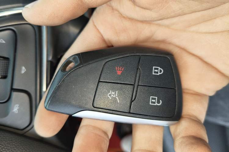 Used Buick Envision 2021 Encore Plus 652T Five-Seat All-Wheel-Drive Luxury Model
