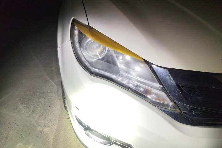 Used BYD S7 2015 2.0T Upgraded Automatic Luxury Version Right Front Headlight