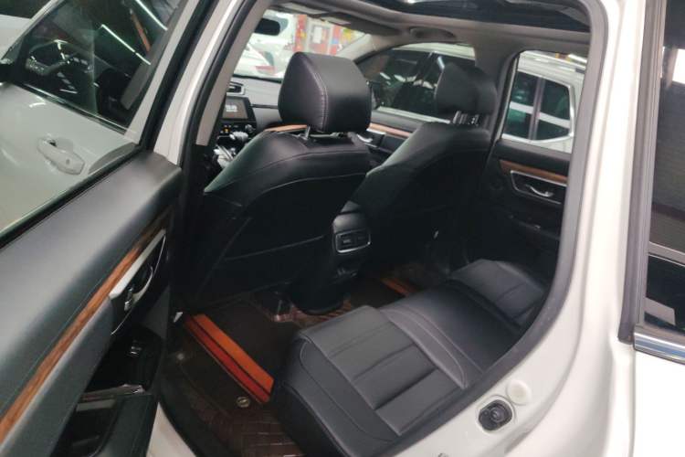 Used Honda CR-V 2017 240TURBO CVT Front-Wheel Drive Fashion Edition Left Rear Seat