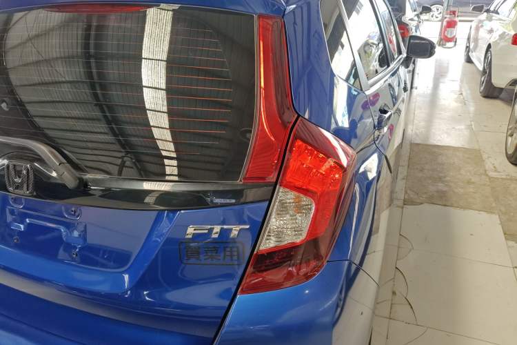 Used Honda Fit 2018 1.5L CVT Comfort Sunroof Version Right Rear Taillight