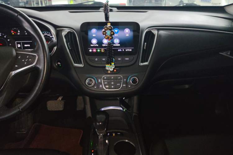 Used Chevrolet Malibu XL 2021 535T Automatic Sport Edition Audio And AC Panel