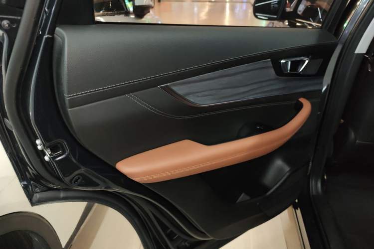 Used Chery Tiggo 8 PLUS 2021 290TGDI DCT Luxury Edition 6-Seater