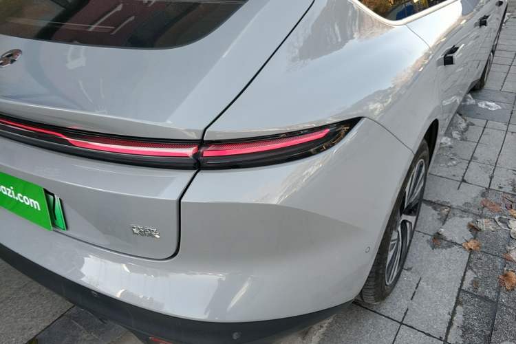 Used Nio ET5 2024 75 kWh Exterior 6