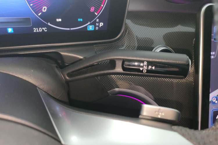 Used Mercedes-Benz C-Class 2024 Second Facelift C 260 L Sport Edition Gear Lever