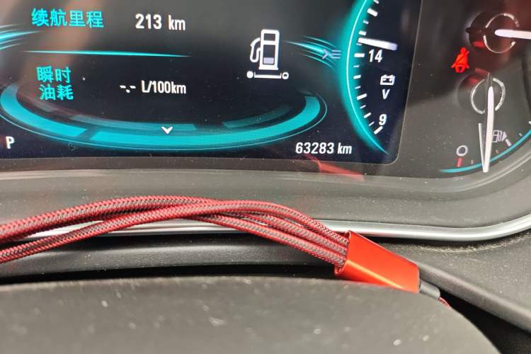 Used Buick Regal 2015 1.6T Elite Tech Model Odometer Close Up