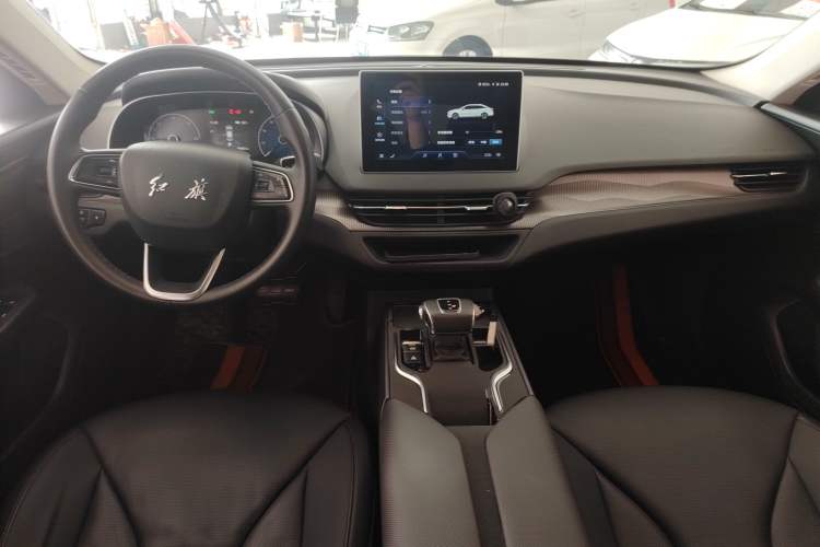 Used Hongqi E-QM5 2021 Online Booking Charging Basic Edition 5 Seats Audio And AC Panel