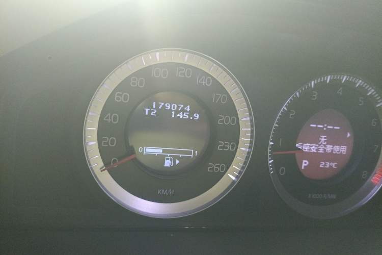 Used Volvo S80L 2010 2.5T ZhiZun Edition
