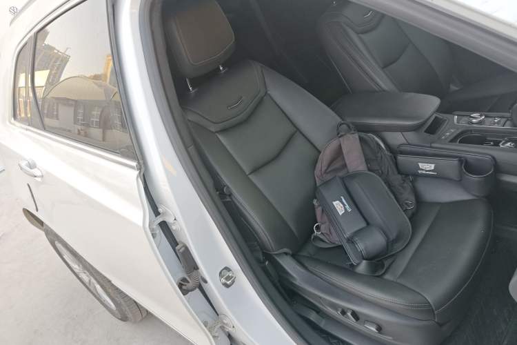 Used Cadillac XT5 2023 2.0T Two-Wheel-Drive Fashion Edition