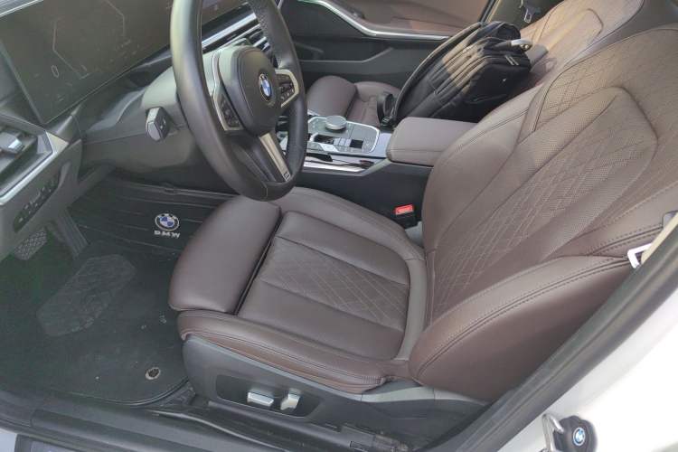 Used BMW 3 Series 2023 320Li M Sport Package Left Front Seat