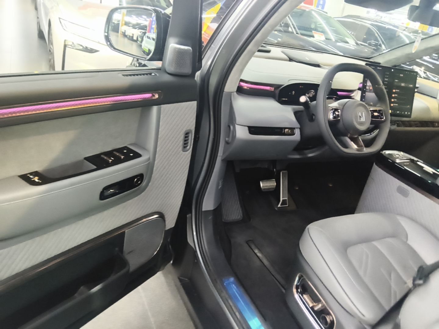 Zeekr MIX 2025 Intelligent Driving Version — снимка 18