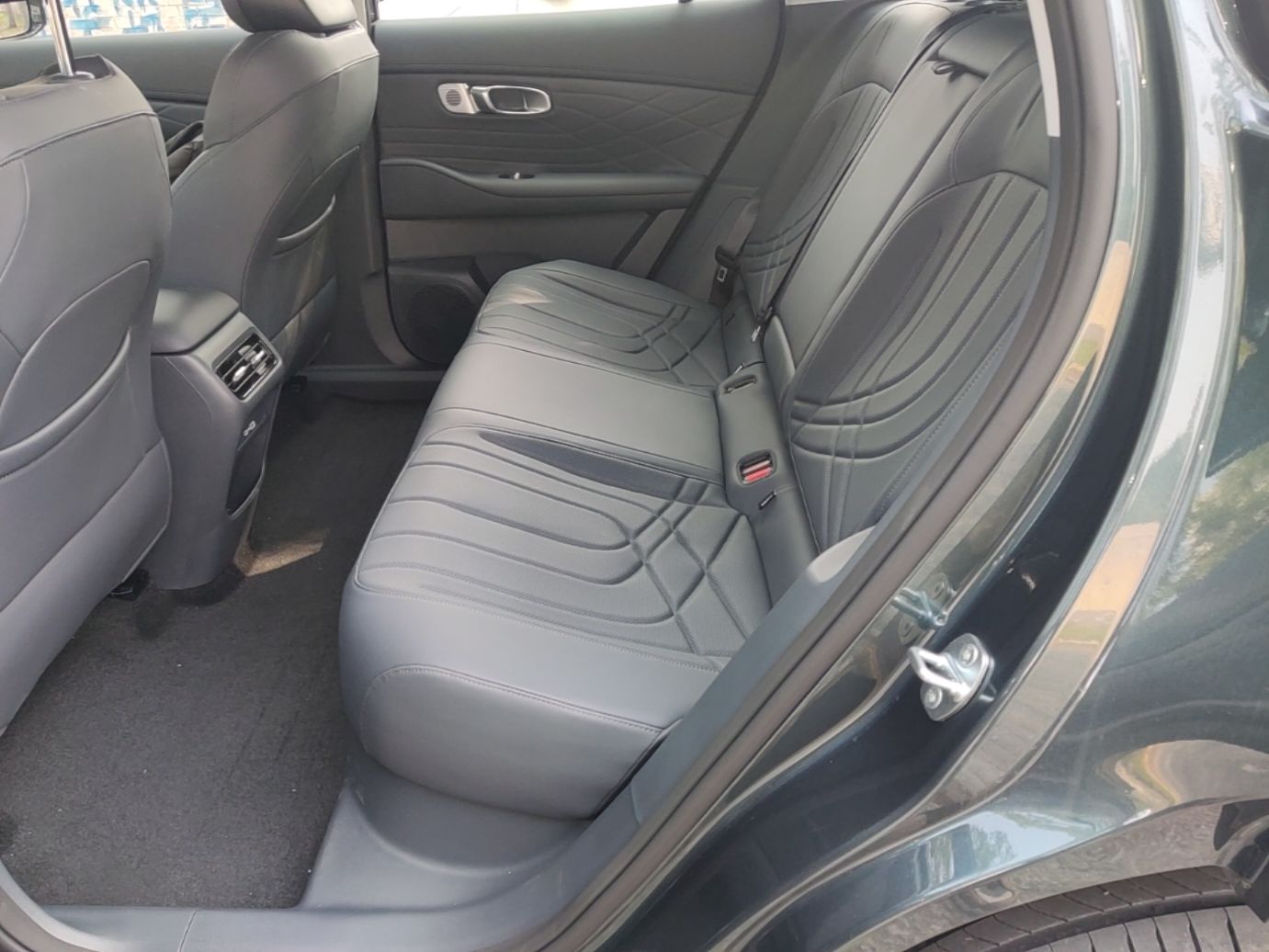 Geely Galaxy Xingjian 7 EM-i 2026 Model 135km Smart Navigation Version — снимка 20