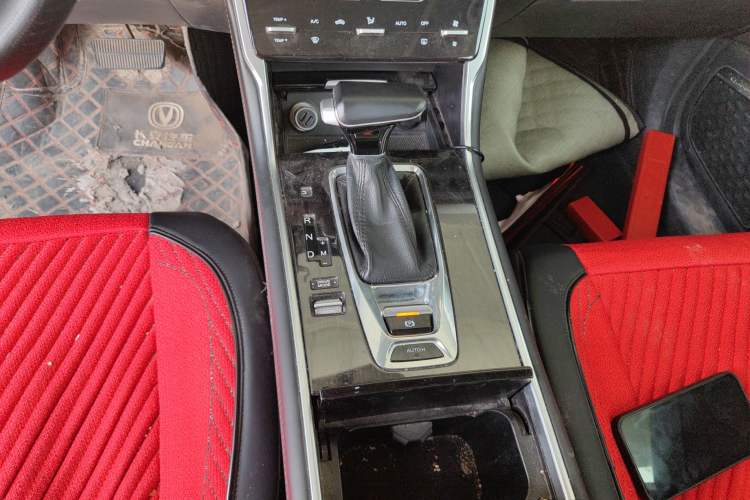 Used CHANGAN CS75 2018 280T Automatic Smart Edition China V-standard Gear Lever