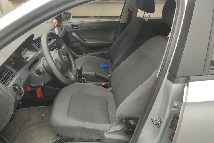 Used Volkswagen Santana 2013 1.4L Manual Fashion Edition Left Front Seat