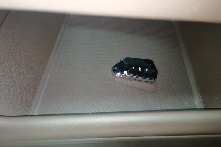 Used Volkswagen Viloran 2024 330TSI Business Edition Vehicle Key