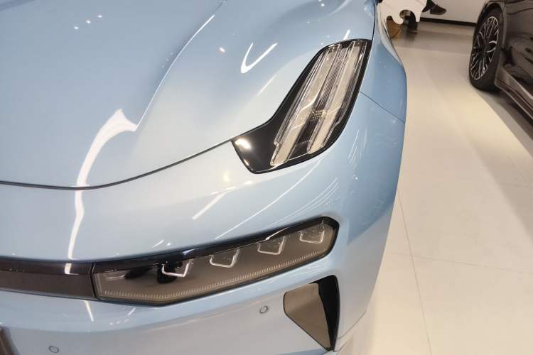 Used Zeekr 001 2025 YOU Edition 100 kWh All-Wheel Drive Left Front Headlight