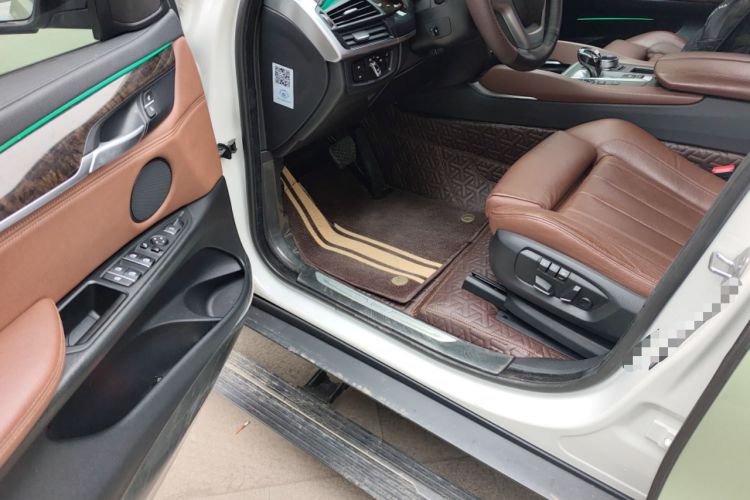 Used BMW X6 2015 xDrive28i Driver Seat