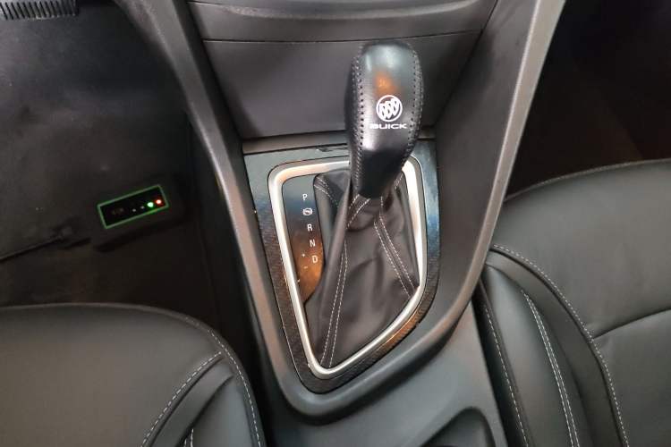 Used Buick GT 2015 15N Automatic Deluxe Edition Gear Lever