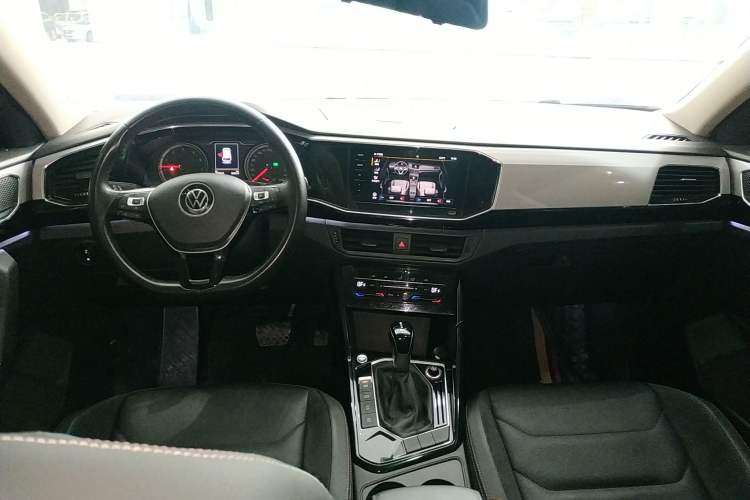 Used Volkswagen Tayron 2020 330TSI Two-Wheel Drive Luxury Smart Connectivity Version Center Console