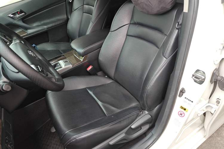 Used Toyota Reiz 2013 2.5S Elite Edition Left Front Seat