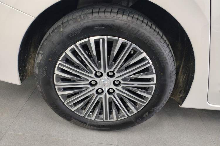 Used Buick GL8 New Energy 2024 Lu Zun Luxury Edition 7-Seater