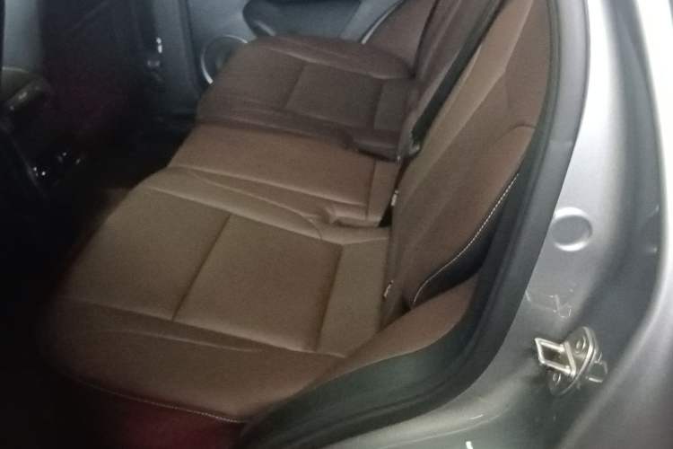 Used Wey VV6 2018 2.0T Two-Wheel-Drive Ultra-Luxury Version China V Standard
