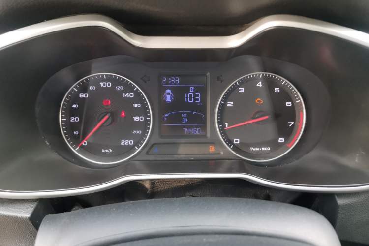 Used MG ZS 2020 Global Bestseller with 1.5L Engine Manual Transmission and a Massive 65-Inch Panoramic Sunroof Version
