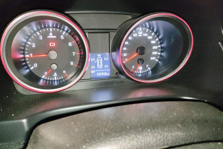 Used Haval H6 2015 Revised Version Sport Edition 1.5T Manual Transmission Two-Wheel Drive Elite Grade Odometer Close Up