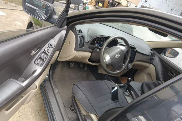 Used Hyundai Celesta 2011 1.6L Manual Comfort Edition Driver Seat