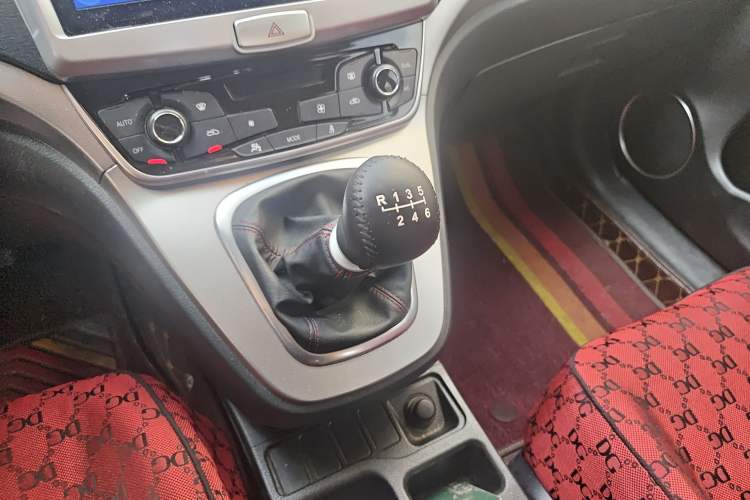 Used Haval M6 2019 1.5T Manual Two-Wheel Drive Urban Version China VI Standard
