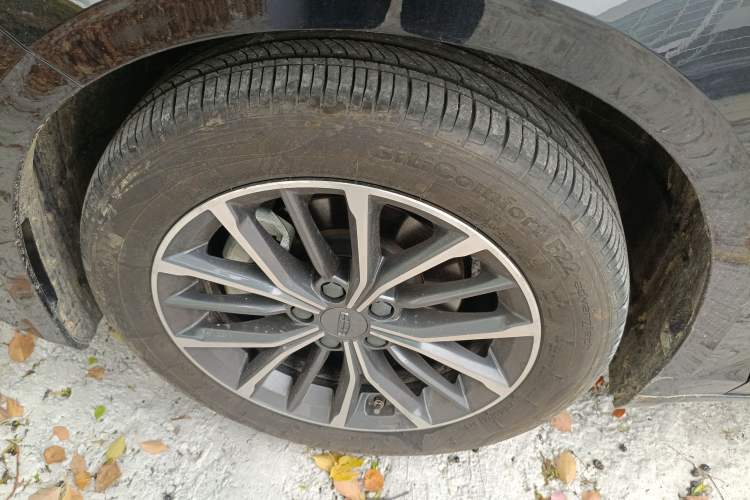 Used Geely Auto Preface 2023 1.5TD Fuyao Version Exterior 4