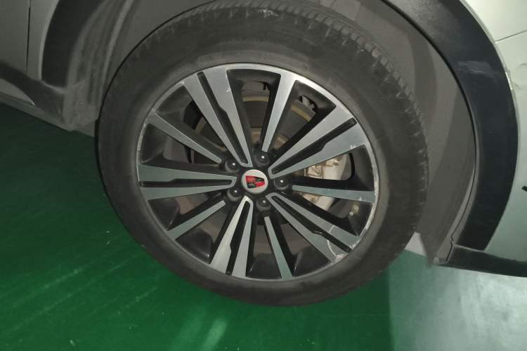 Used Roewe RX5 2020 20T Automatic 4G Connected Million Edition Right Front Wheel Hub