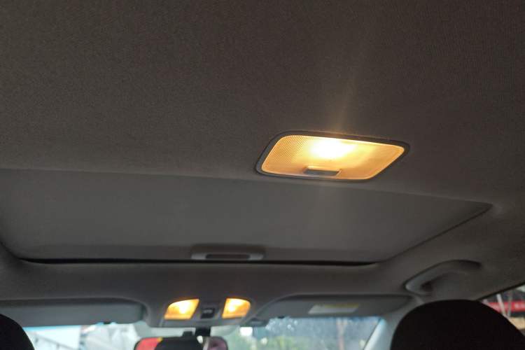 Used Hyundai Elantra (6th Generation / Lingdong) 2016 1.6L Automatic ZhiXuan – Elite Version Headliner