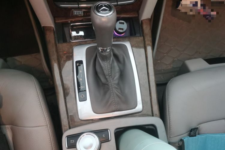 Used Mercedes-Benz E-Class 2010 E 200 CGI Elegant Model Gear Lever
