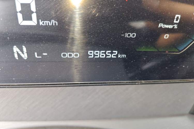 Used Farizon Xingxiang V 2024 Star Enjoy V6E Feature Edition Zhixin 46.08 kWh Odometer Close Up