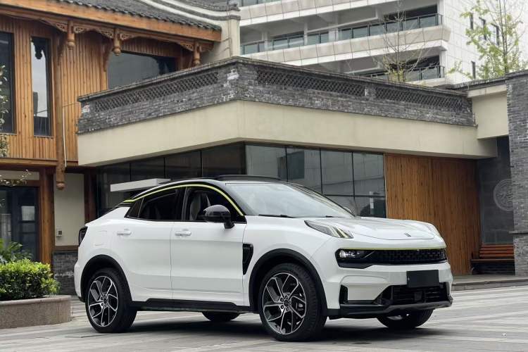 Used Lynk & Co 05 2020 2.0TD Two-Wheel Drive Shine Halo
