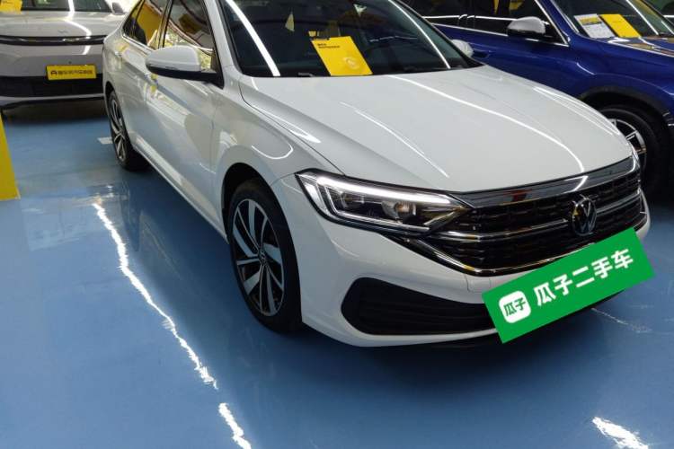 Used Volkswagen Sagitar 2026 Model 30 Million Units Selected 300TSI DSG Surpassing Edition Front Right 45 Deg