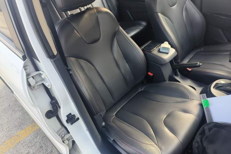 Used Dongfeng Fengon 370 2017 1.5L CVT Fashion Edition 7-Seater