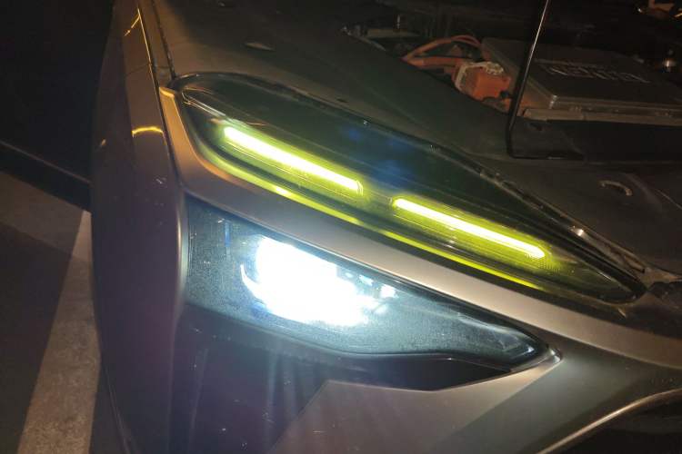 Used Nio ES8 2020 415 km Range 6-Seater Version