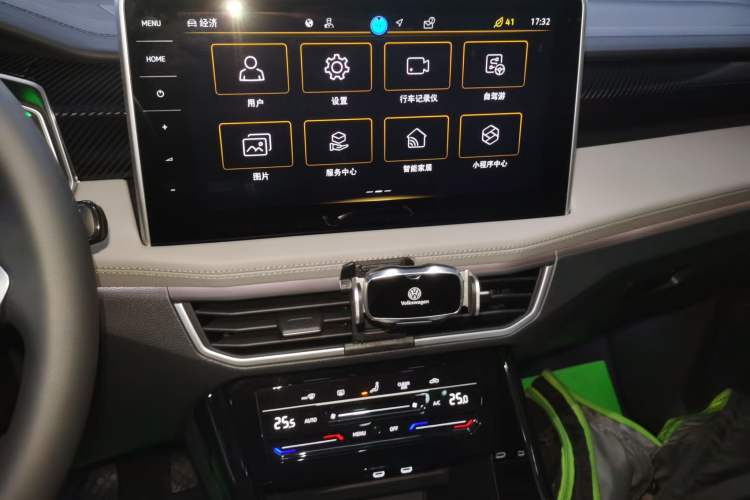 Used Volkswagen Tayron 2024 330TSI Two-Wheel Drive Luxury Plus Advanced Version
