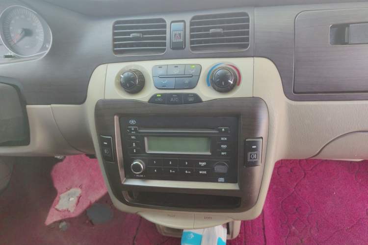 Used JAC Group Refine 2011 2.4L Government Procurement Version Manual Luxury Trim Audio And AC Panel