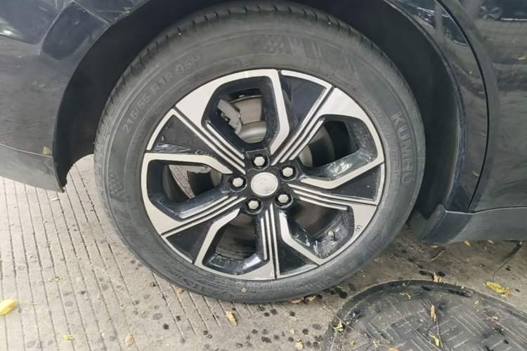 Used Hongqi E-QM5 2023 Base Travel Edition
