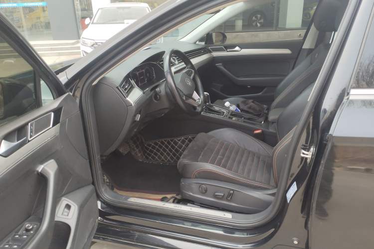 Used Volkswagen Magotan 2021 330TSI DSG 30th Anniversary Edition Driver Seat