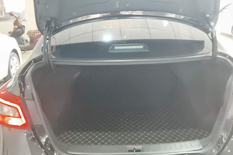 Used Nissan Sylphy 2022 Classic 1.6XE CVT Comfort Edition Trunk