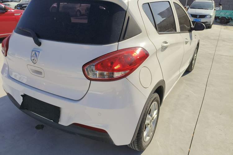 Used Baojun 310 2017 1.5L Manual Fashion Model
