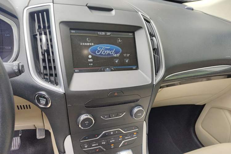 Used Ford Edge 2015 2.0T GTDi 4x4 High-Grade Model Audio And AC Panel