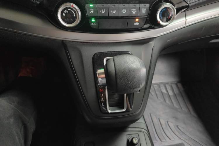 Used Honda CR-V 2016 2.0L two-wheel drive Urban Edition