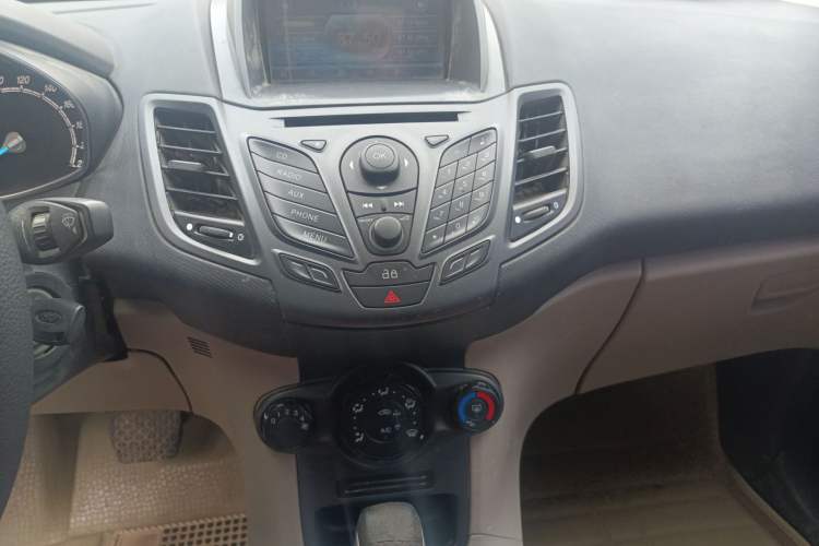 Used Ford Fiesta 2013 Sedan 1.5L Automatic Fashion Edition
