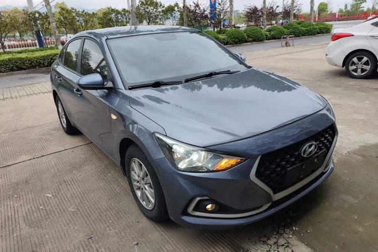 Used Hyundai Celesta 2018 1.6L Automatic GL Enjoyment Version China V Standard Front Right 45 Deg