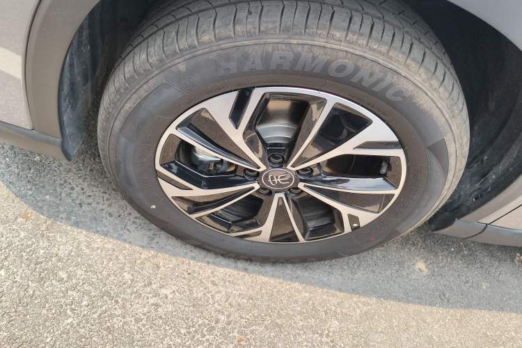 Used BYD Song Pro New Energy 2026 Model DM-i 133KM Progressive Version Left Front Wheel Hub